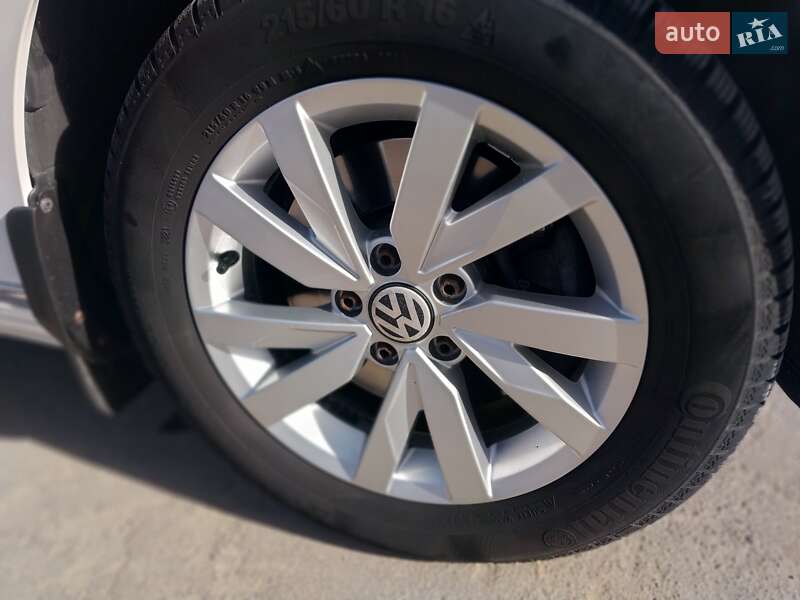 Универсал Volkswagen Passat 2018 в Трускавце