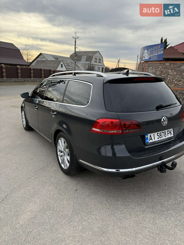 Універсал Volkswagen Passat 2011 в Василькові