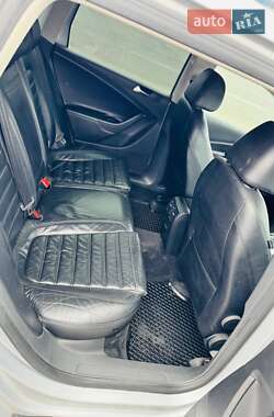 Універсал Volkswagen Passat 2010 в 