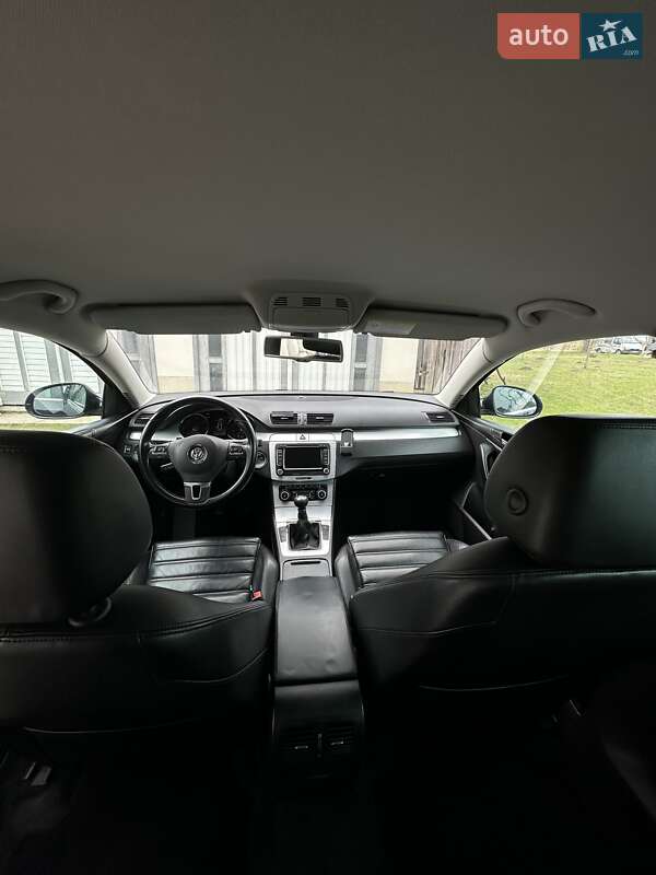 Універсал Volkswagen Passat 2010 в Хусті