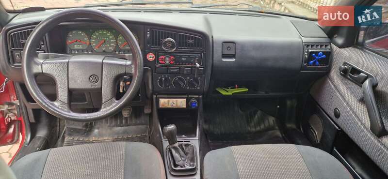 Седан Volkswagen Passat 1993 в Білогір'ї
