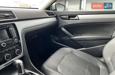 Седан Volkswagen Passat 2012 в 