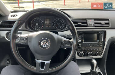 Седан Volkswagen Passat 2012 в 