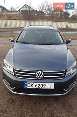 Універсал Volkswagen Passat 2011 в 