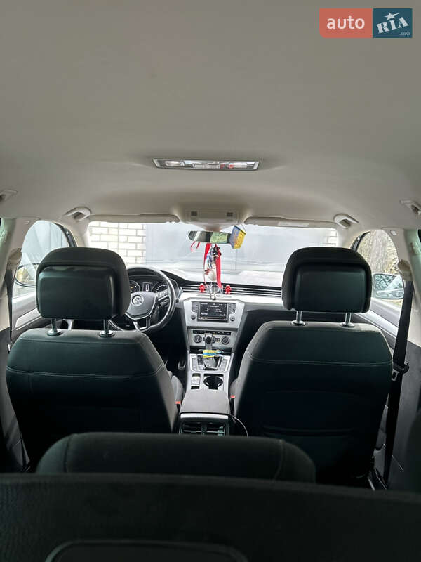 Універсал Volkswagen Passat 2015 в Харкові