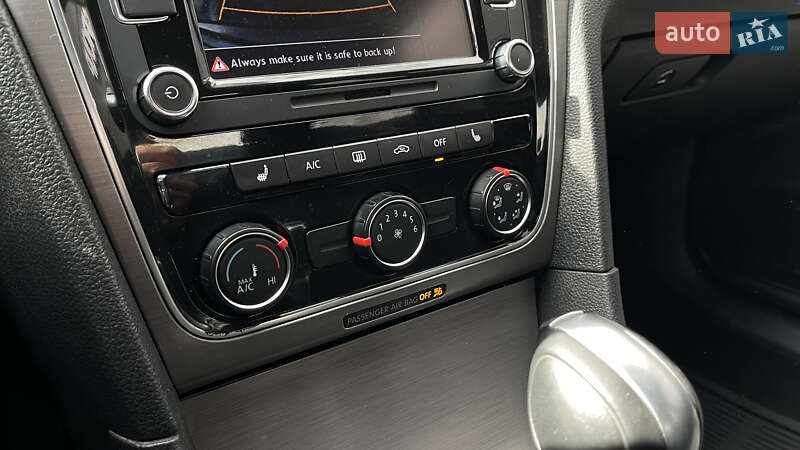 Седан Volkswagen Passat 2014 в Одесі