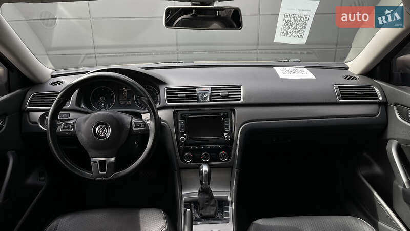 Седан Volkswagen Passat 2014 в Одесі