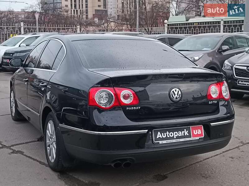 Седан Volkswagen Passat 2010 в Харькове