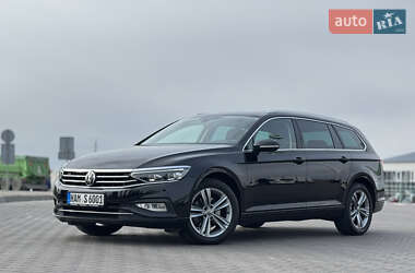Універсал Volkswagen Passat 2021 в 