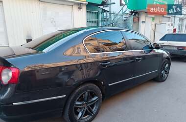 Седан Volkswagen Passat 2005 в 