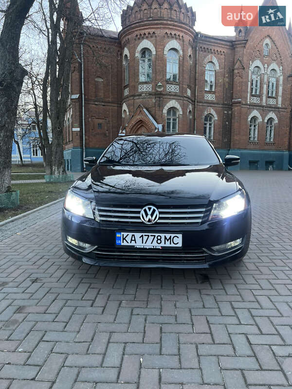 Седан Volkswagen Passat 2013 в 