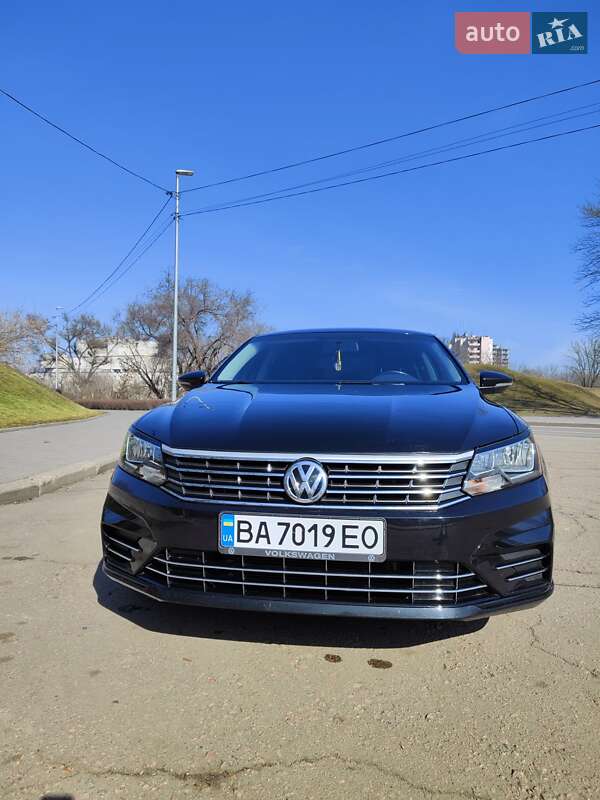 Седан Volkswagen Passat 2017 в Кропивницькому