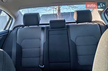 Седан Volkswagen Passat 2013 в 