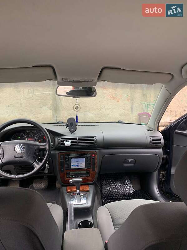Седан Volkswagen Passat 2004 в Фастове