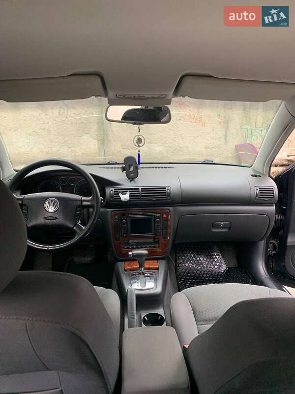 Седан Volkswagen Passat 2004 в Фастове