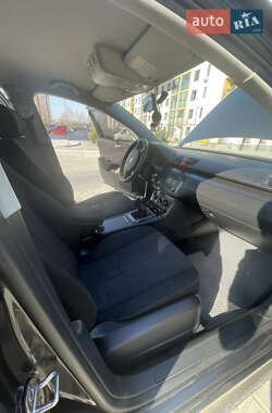 Седан Volkswagen Passat 2005 в 