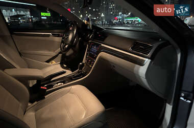 Седан Volkswagen Passat 2017 в 