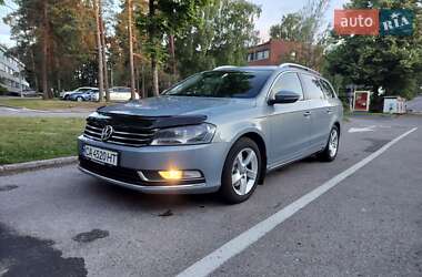 Універсал Volkswagen Passat 2012 в 