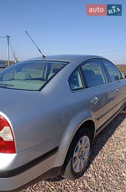 Седан Volkswagen Passat 2002 в 