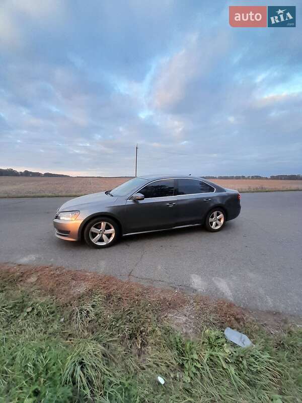 Седан Volkswagen Passat 2012 в Березане