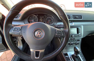 Универсал Volkswagen Passat 2012 в 