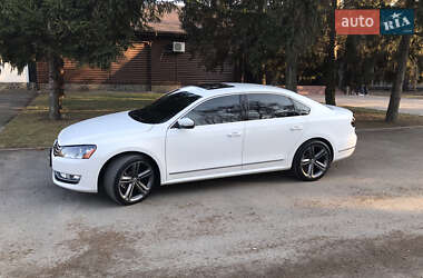Седан Volkswagen Passat 2015 в 