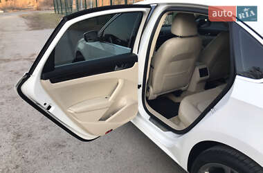 Седан Volkswagen Passat 2015 в 