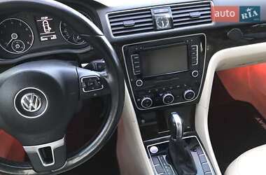 Седан Volkswagen Passat 2015 в 