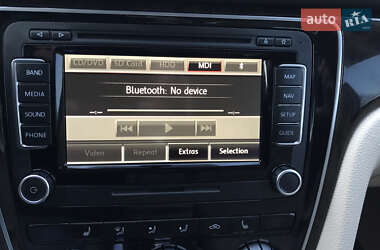 Седан Volkswagen Passat 2015 в 