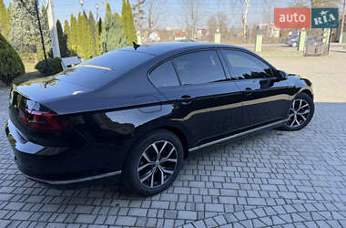 Седан Volkswagen Passat 2016 в 