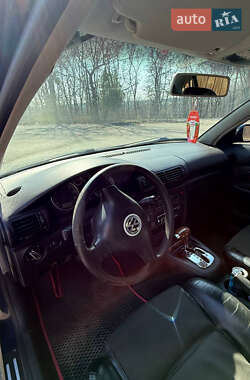 Седан Volkswagen Passat 2002 в 