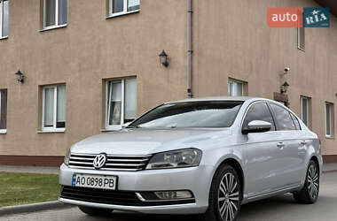 Седан Volkswagen Passat 2011 в 