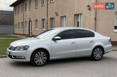 Volkswagen Passat 2011 Volkswagen Passat 2011