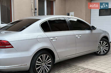 Седан Volkswagen Passat 2011 в 