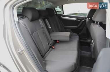 Седан Volkswagen Passat 2014 в 