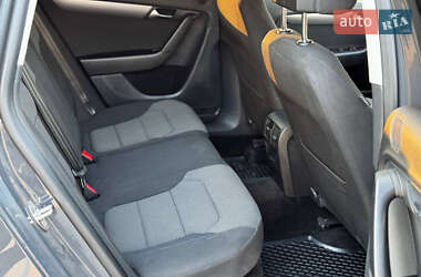Универсал Volkswagen Passat 2011 в 