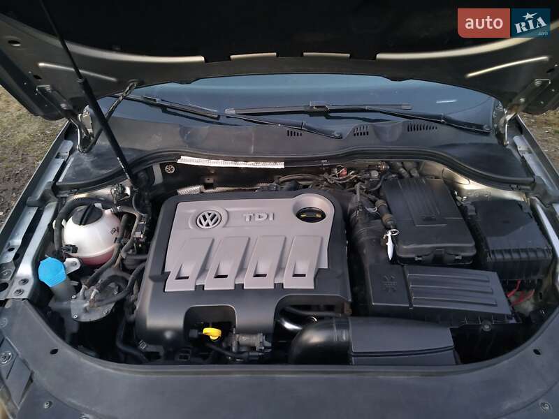 Универсал Volkswagen Passat 2014 в Львове