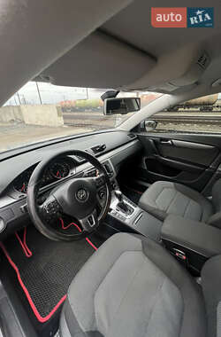 Седан Volkswagen Passat 2011 в Дубно