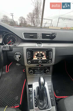 Седан Volkswagen Passat 2011 в Дубно