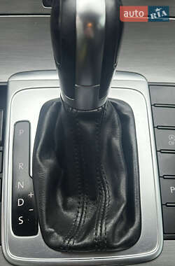 Седан Volkswagen Passat 2011 в Дубно
