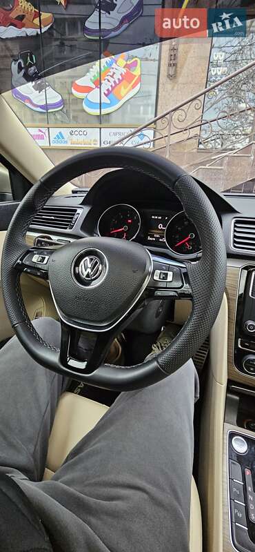 Седан Volkswagen Passat 2016 в Дніпрі