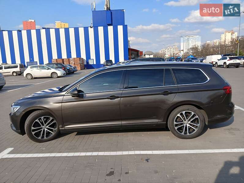 Универсал Volkswagen Passat 2015 в Броварах