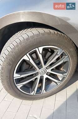 Универсал Volkswagen Passat 2015 в 
