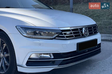 Седан Volkswagen Passat 2017 в 