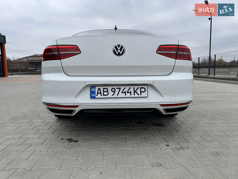 Седан Volkswagen Passat 2016 в Вінниці
