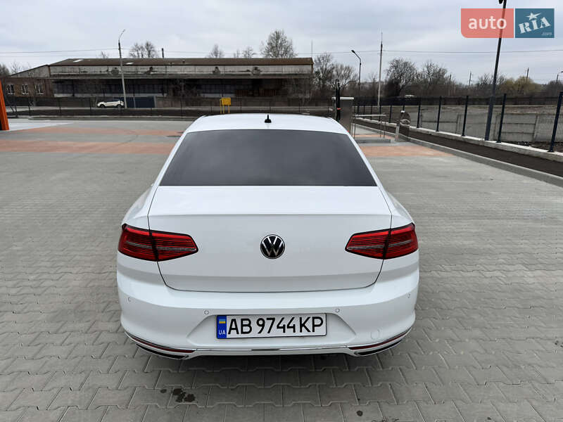 Седан Volkswagen Passat 2016 в Вінниці