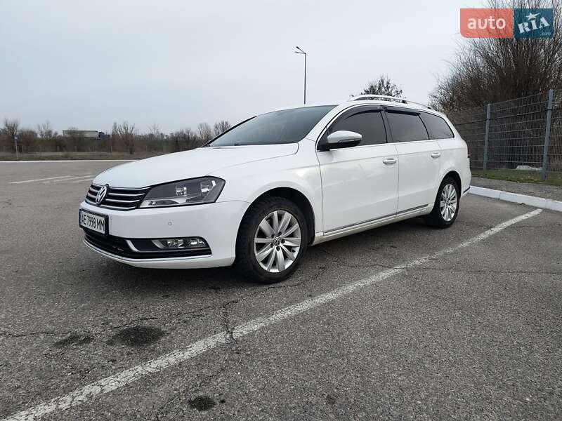 Универсал Volkswagen Passat 2012 в Днепре