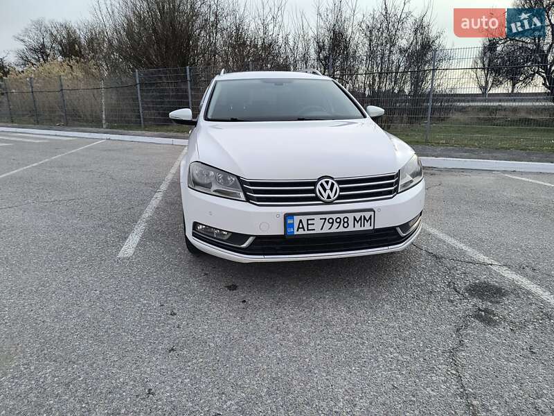 Универсал Volkswagen Passat 2012 в Днепре