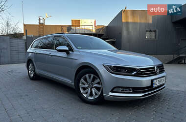 Універсал Volkswagen Passat 2015 в Ужгороді