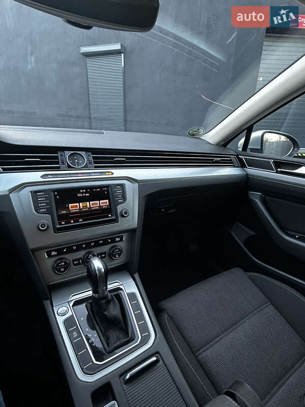 Универсал Volkswagen Passat 2015 в Ужгороде фото 16 Универсал Volkswagen Passat 2015 в Ужгороде